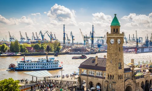 Hamburger Hafen bei Sonne