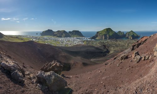 Blick von Eldfell Vulkan-Insel - Westmännerinseln Hurtigruten 2023
