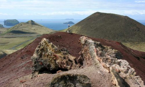 Heimaey Blick vom Eldfell auf den Helgafell Hurtigruten 2023