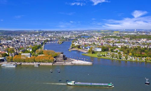 Blick über Koblenz von Festung Ehrenbreitstein